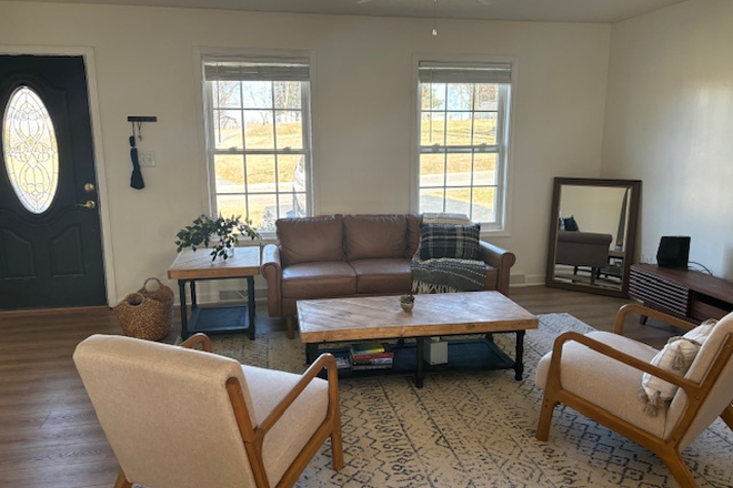 Upper level Living Room - Fully furnished house with three rooms for rent. Males only.