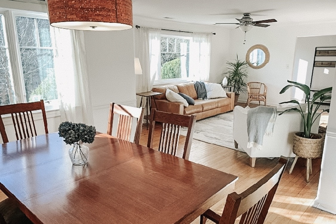 Dining Area - Fully Furnished 3 Bedroom - Walk to Campus, Private Backyard, Newly Renovated House