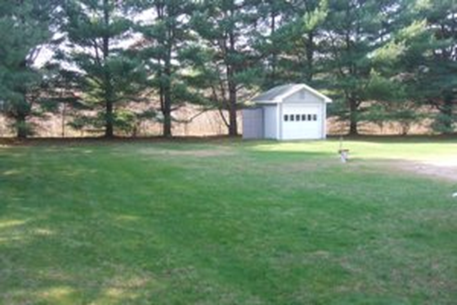 Back Yard/Shed not included - Sunderland Duplex Unit B - Minutes to Umass! Duplex