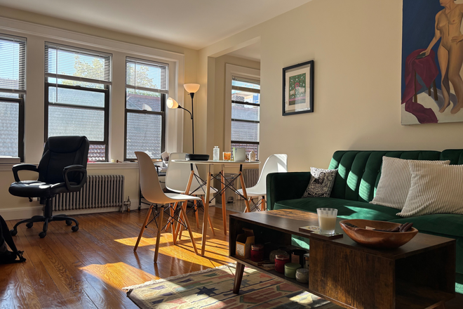 Living Room - Fully Furnished Harvard University Housing Sublet Across from Harvard Campus
