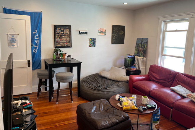 Living room - No Broker’s Fee - Beautiful 5 Bedroom Apartment - Great Views of Athletic Fields