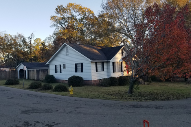 Street View - Charming house on corner lot located on Avenues with Private Yard, Patio. Close to Campus, Shopping