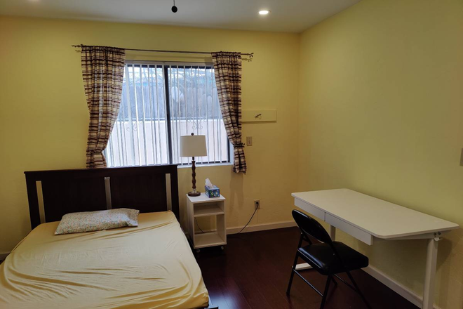 Bedroom - Private bedroom available in house located in historic neighborhood