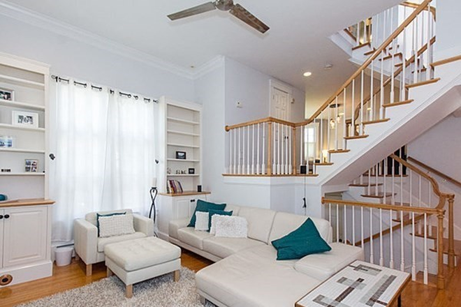 Call NOW for showings! 617-236-8600 - BROOKLINE ST - *1/2 FEE* LUXE DUPLEX 3BR IN CAMBRIDGEPORT W/ 2.5 BATH, GRG PRK, W/D IN UNIT, RF DECK