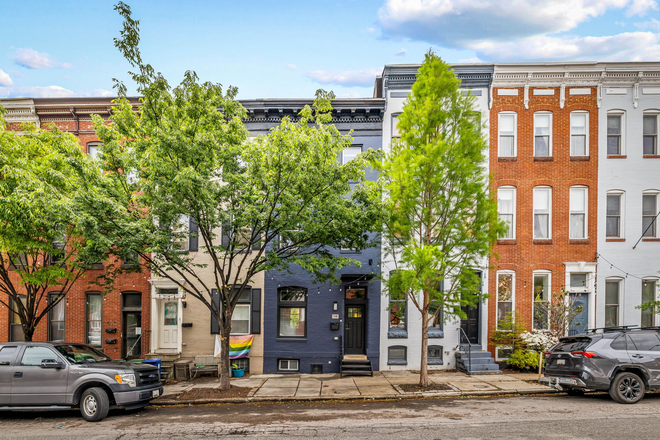 Front - Hopkins Medical campus and Patterson Park walkable Townhome