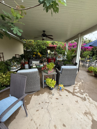 Backyard patio set - PRIVATE STUDIO ROOM Furnished Clean Quiet Safe, PRIVATE BATH, KITCHENETTE House