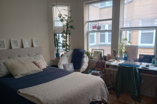 Bedroom - Room in a 2B apartment in Logan Square