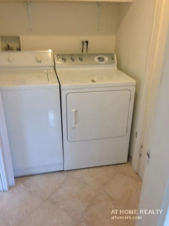 In unit laundry and dryer - **NEED TWO SPRING 2027 SUBLETTERS** 47 Algonquin Road Unit 1, Close to BC campus House