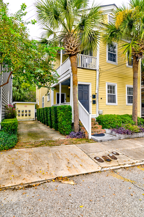 Outside Street View - Charming Downtown Private Condo- 1 Queen Bedroom & 1 Office Space, In-Unit Laundry, Private Parking