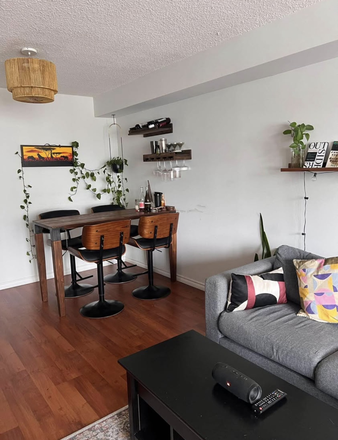 Living room - Fully furnished room for rent - great building, flexible terms