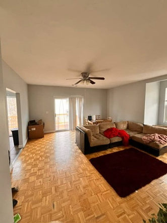 Living Room - Spacious JP Private Room Available Immediately!!! Apartments