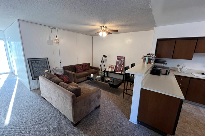 Living Room - La Jolla Racquet Club 2 bedroom apartment