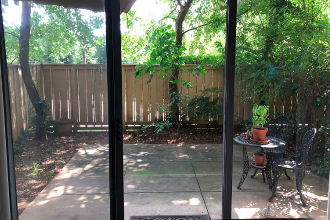 Beautiful gated patio - Spacious 1 Bdrm with Patio