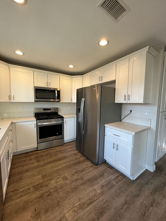 Photo - LNG Apartments