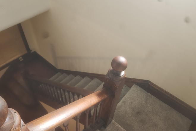 stairs - MSU/LCC Near 5 Bedroom in Lansing House