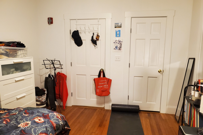 121 Saint Stephen (1 Bed Split) - NO BROKER'S FEE!! Avail 9/1 - Bright Comfortable 1 Bed Split on St Stephens MUST SEE!!!