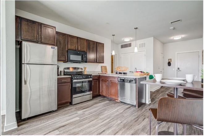 Kitchen - West Edge Apartments