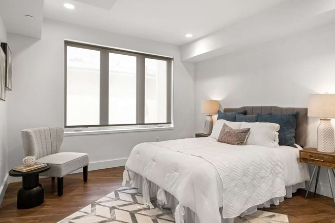 1 - 9/1, Lux Living at Boston Landing, Garage Parking, NO FEE, LIU, T, Pets OK
