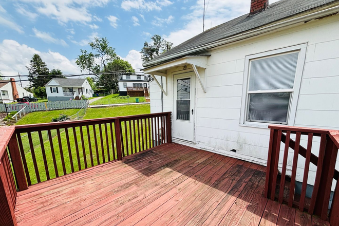 - 2 Bedroom, 1 Bath House