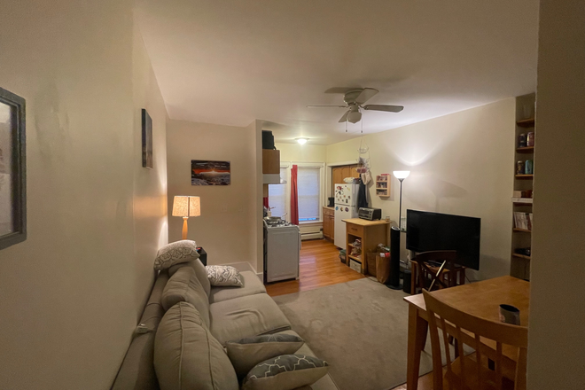 Living room/kitchen - Cogswell Ave Apartment