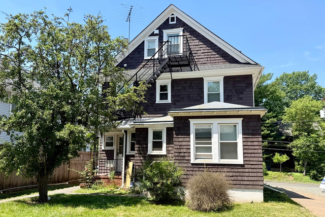 Exteior - 1-Bedroom Apartment with Flexible Guest Room or Office – Walk to Downtown Princeton
