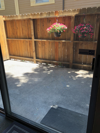 patio - Wimbledon condominiums