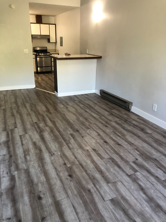 View from Entry - 1414 Alder | 2 Minute Walk to UO Campus, Parking Included Apartments