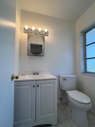 1/2 bath - Imperial Point Condominiums