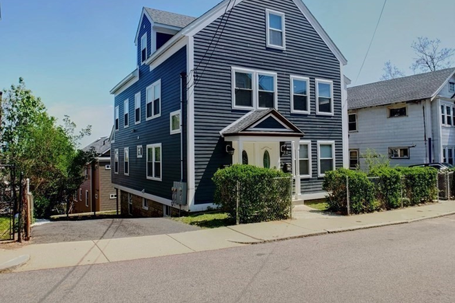 outside view - **NO BROKER FEE** Newly update, Laundry in unit.