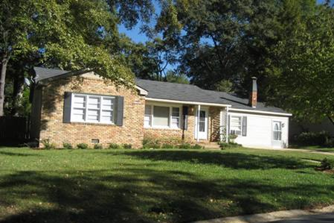 - 3 Bedroom 2 Bath located in Brookhaven off Hargrove Road