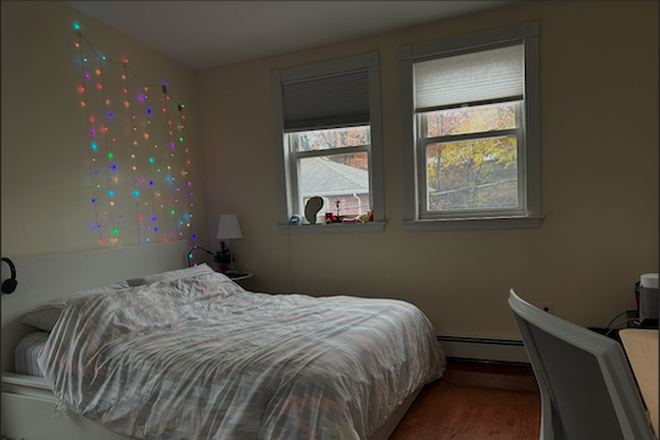 Bed - Cozy Room + Private Half Bath Family Home