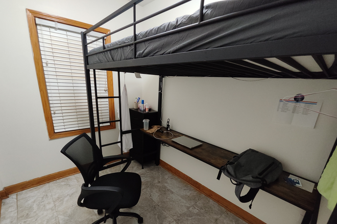 Bedroom - Furnished Room in 3B1B for Summer Sublet