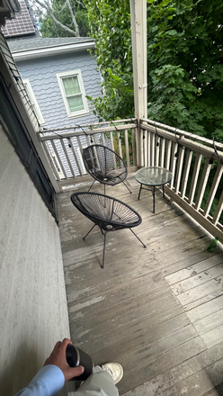 - - 6 BEDROOM APARTMENT AVAILABLE FOR JUNE 2027