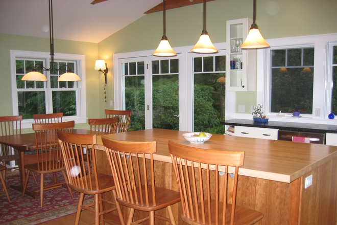Kitchen - 1 furnished room (rent BRs sep) in house for med/grad/postdoc.UTILS incl. 5 min walk to UVM. Safe.