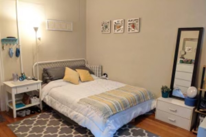 Bedroom for rent - Seeking 1 roommate for a 4 Bed 1.5 Bath 2 Balcony Apartment