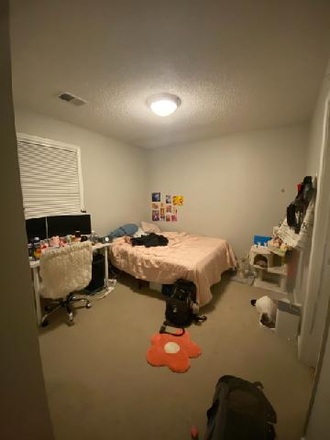 Bedroom (will come unfurnished) - 6 bedroom duplex, Female. Duplex