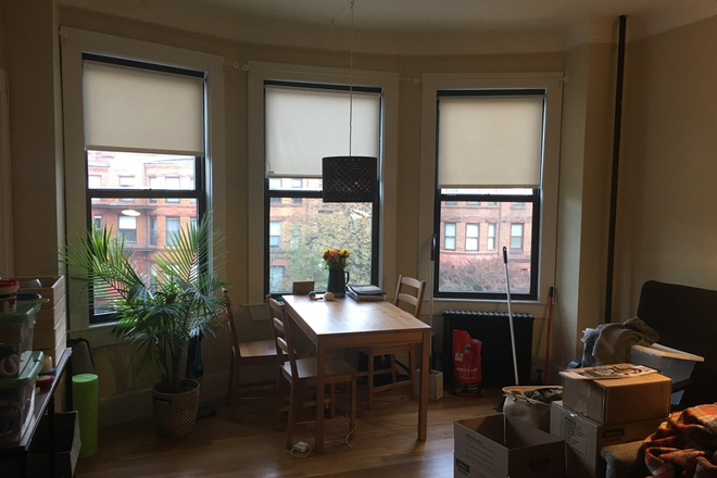x - Beacon St 1 Bed Kenmore Sq