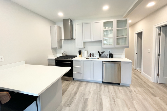 Kitchen - 23 Newport St., #2, Boston, MA 02125 (Dorchester)