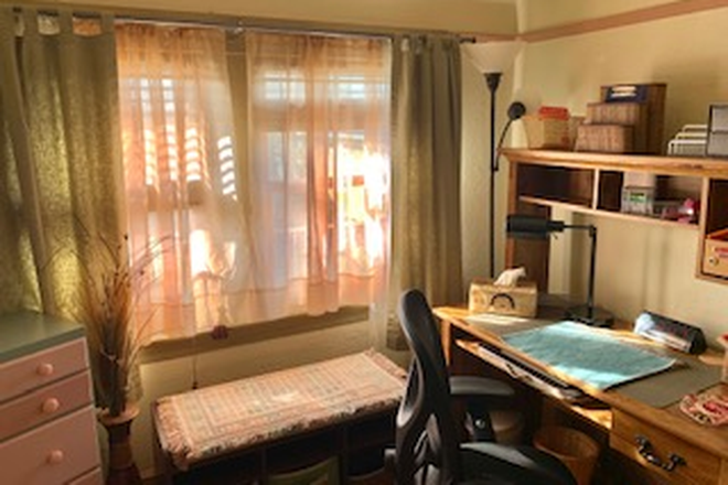 Room for rent - Fabulous Room in Beautiful Craftsman Home!