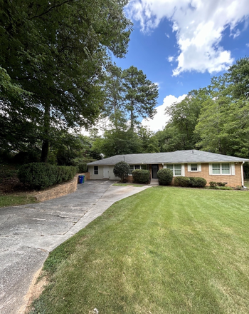 Exterior - 5 Bedroom, 3 bath home minutes from Emory
