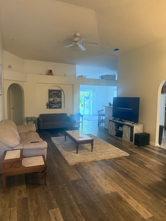 Living room - Home near UCF/Waterford area