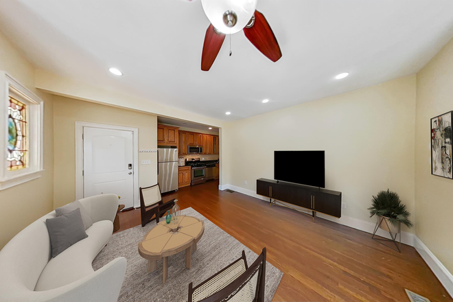 living - NO BROKER FEE! LARGE 4 BED/2 BATH AVAIL. 9/1/26!