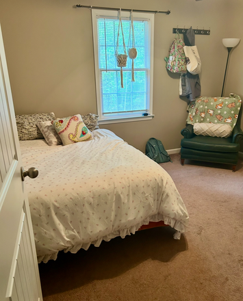 Bedroom w/personal closet and shared bath with one other renter - One bedroom w/shared bath available as of 7/1/25 (in a 4 bedroom home)