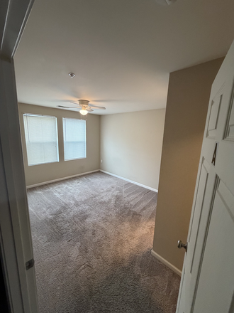 Bedroom - Highlands Crossing Apartments