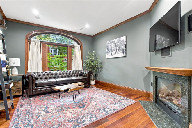 Living Room - 9 Strathmore #2 Secluded Street in Cleveland Circle Abutting T and BC shuttle - Available Furnished