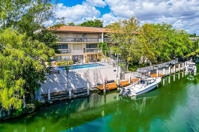 Canal View - 5201 Orduna Dr Apartments