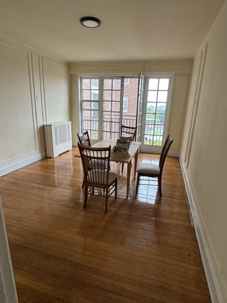 Dining Room - 100 West University Parkway