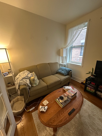 living - UPDATED 2 SPLIT WITH HEAT/HOT WATER INCLUDED, NO BROKER FEE! 9/1/26!