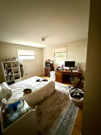 The bedroom for rent - Large bedroom with shared bath in College Park Woods neighborhood