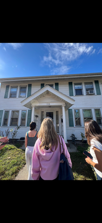 Outside view - Looking for 1 or 2 roommates in a house with 7 BC students SPRING THIS SCHOOL YEAR!
